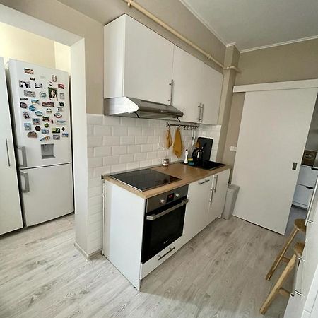 Demure Terrace Apartment Bukarest Eksteriør billede