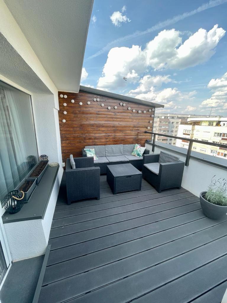 Demure Terrace Apartment Bukarest Eksteriør billede